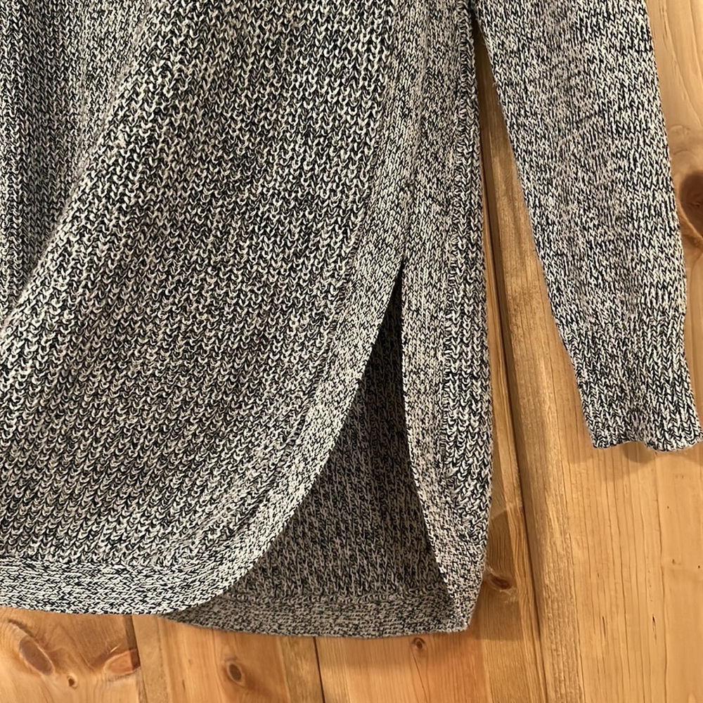 Quinn grey knit sweater - Picture 2 of 5
